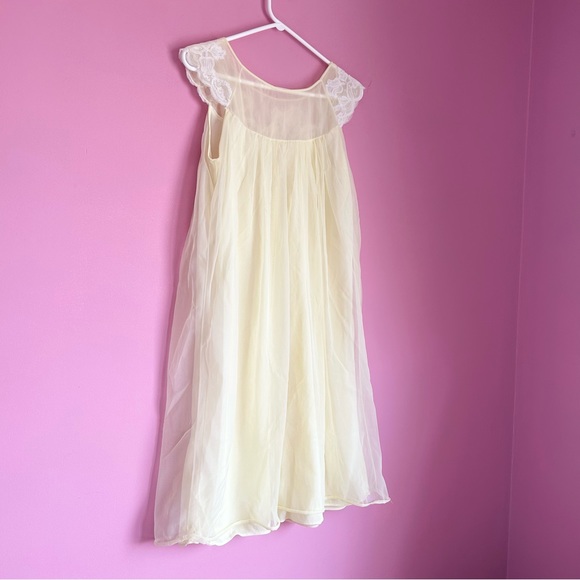Vintage Yellow Lace Nightgown - Picture 4 of 8